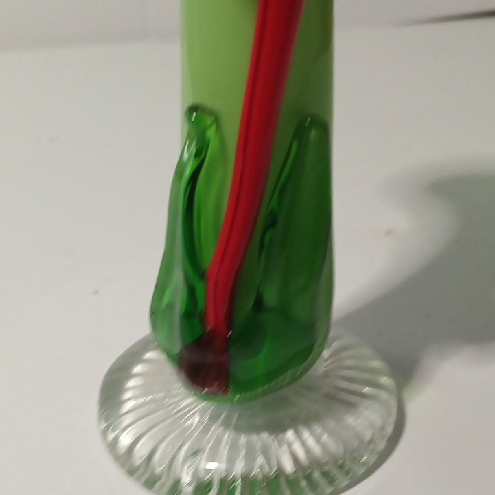 Vintage European Blown Glass Vase Gorgeous Green with Red Flower And Fluted Top - Picture 5 of 9